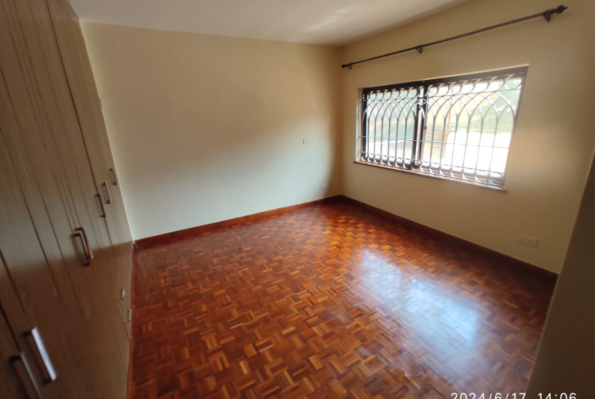 Lavington Spacious 5 Bedroom Townhouse